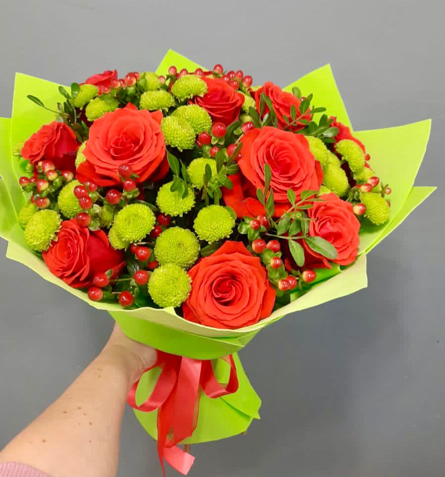 Букет цветов из: Хризантемы и Розы в Тарбушево