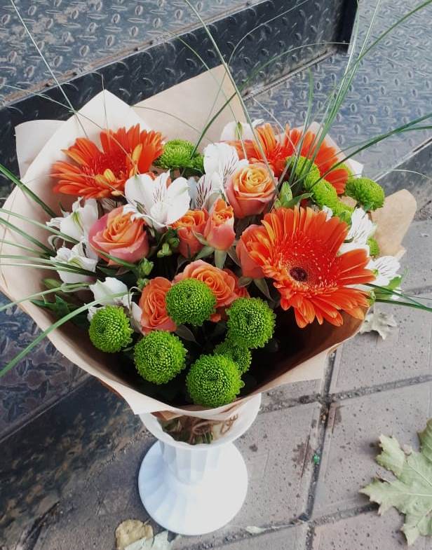 Букет цветов из: Герберы, Хризантемы, Альстромерии и Розы в Тарбушево