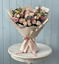 Букет цветов из:  Розы и Лизиантусы в Тарбушево