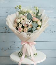 Букет цветов из:  Розы и Лизиантусы в Тарбушево