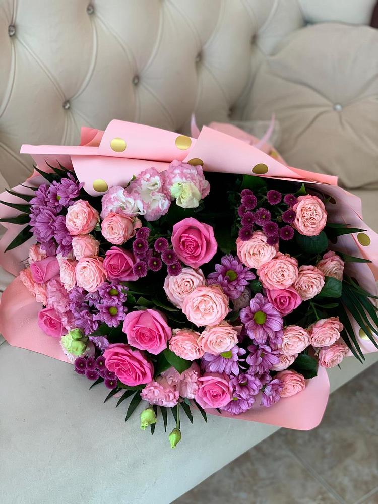 Букет цветов из: Хризантемы, Розы и Лизиантусы в Тарбушево