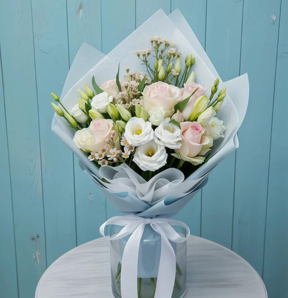 Букет цветов из: Розы и Лизиантусы в Тарбушево