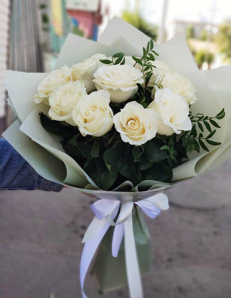 Букет Белые розы Проуд в Тарбушево