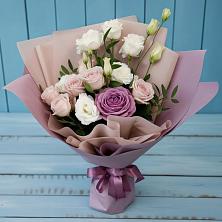 Букет цветов из:  Розы и Лизиантусы в Тарбушево