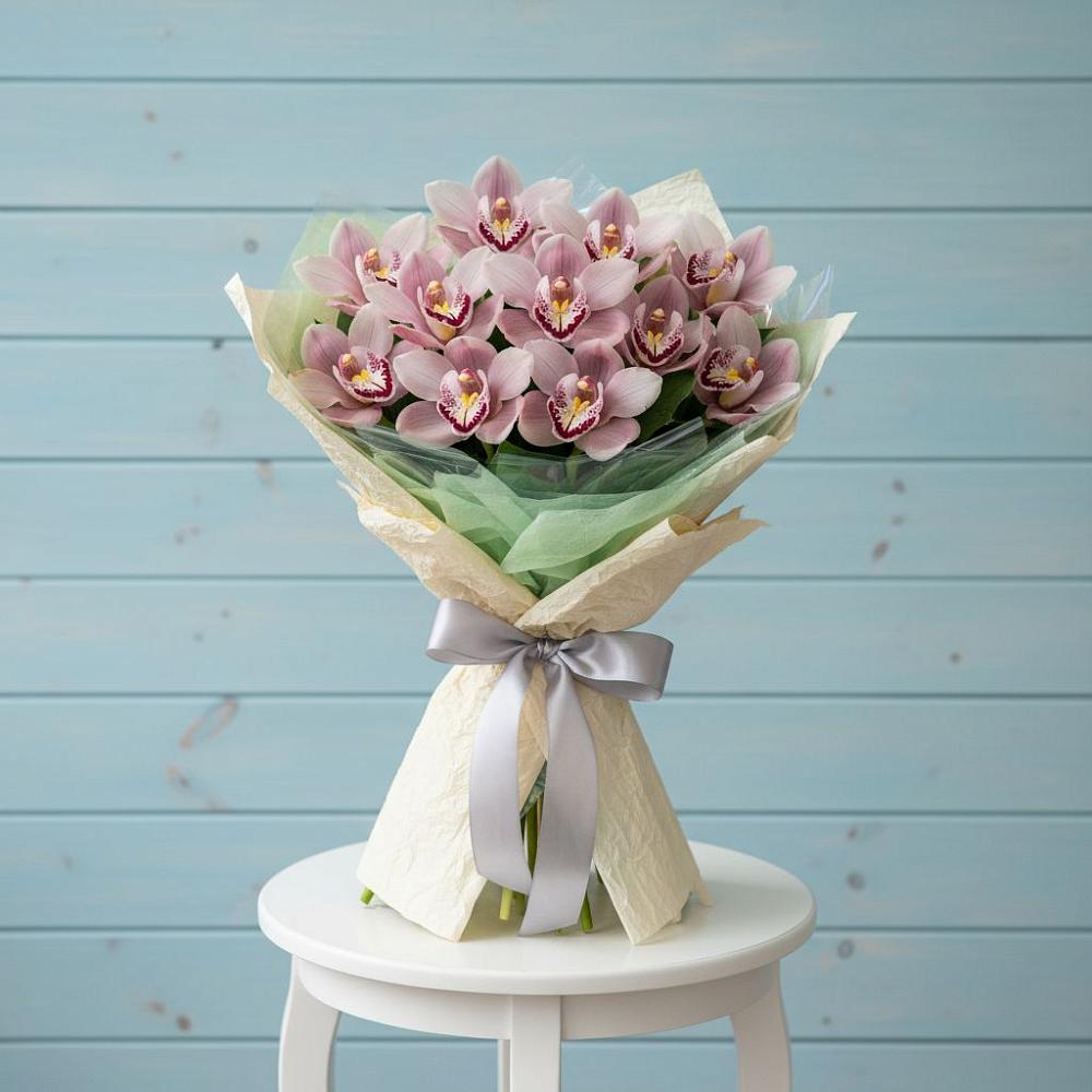 Букет цветов из: Орхидеи и Розы в Тарбушево