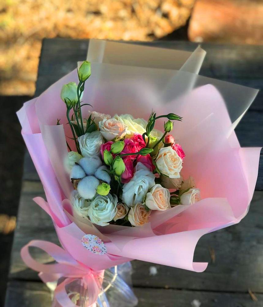 Букет цветов из: Розы и Лизиантусы в Тарбушево