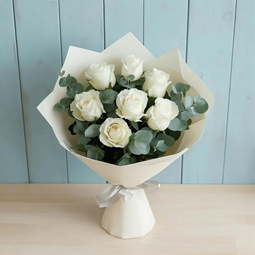 Букет Белые розы в Эвкалипте в Тарбушево