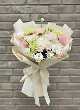 Букет цветов из:  Гвоздики, Розы, Лизиантусы и Хризантемы в Тарбушево