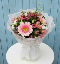 Букет цветов из:  Герберы, Альстромерии и Лизиантусы в Тарбушево