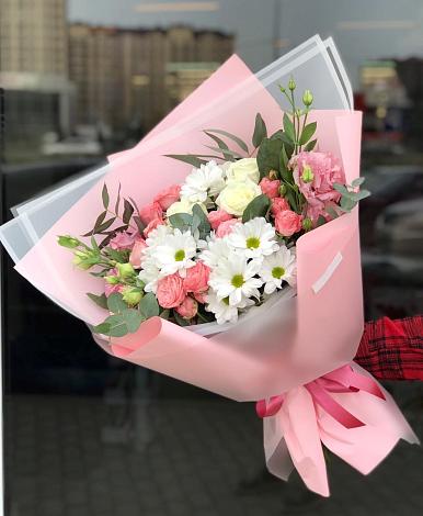 Букет цветов из: Розы, Лизиантусы и Хризантемы в Тарбушево