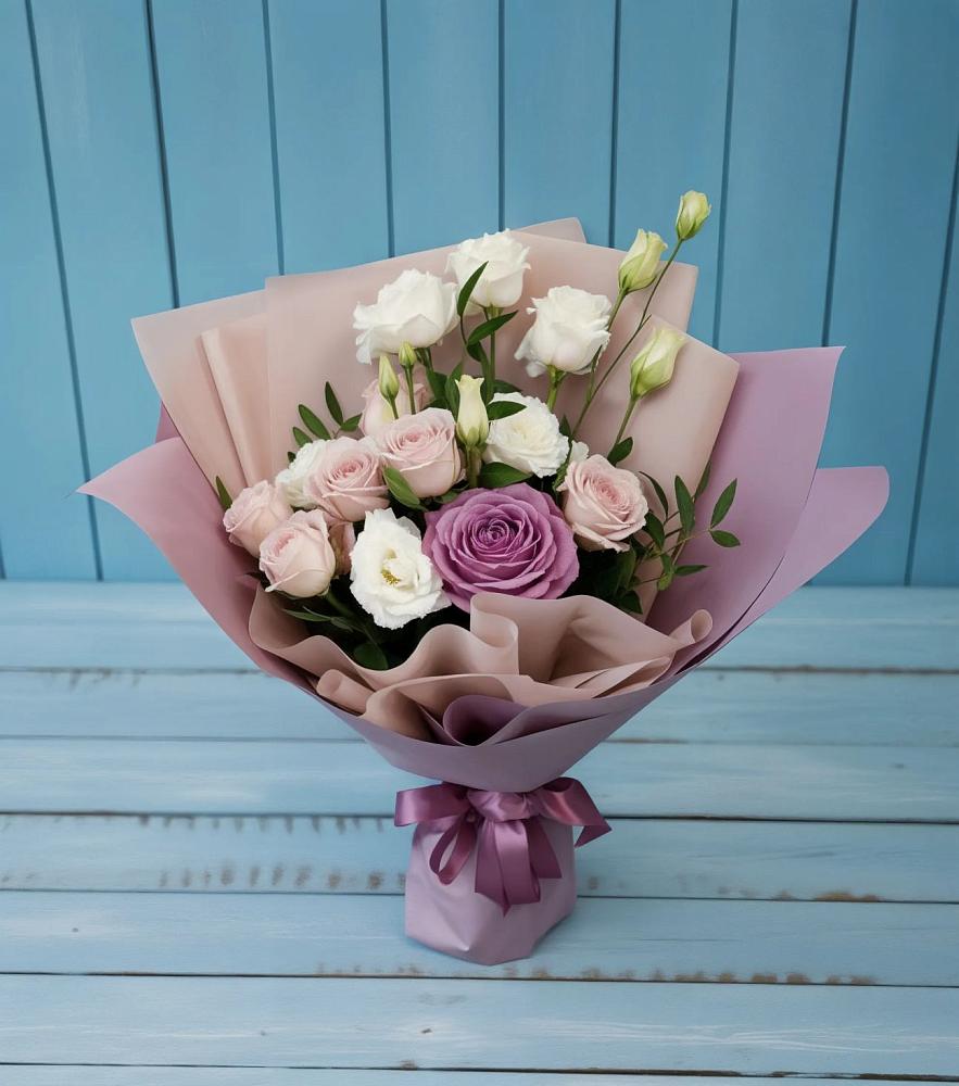 Букет цветов из: Розы и Лизиантусы в Тарбушево